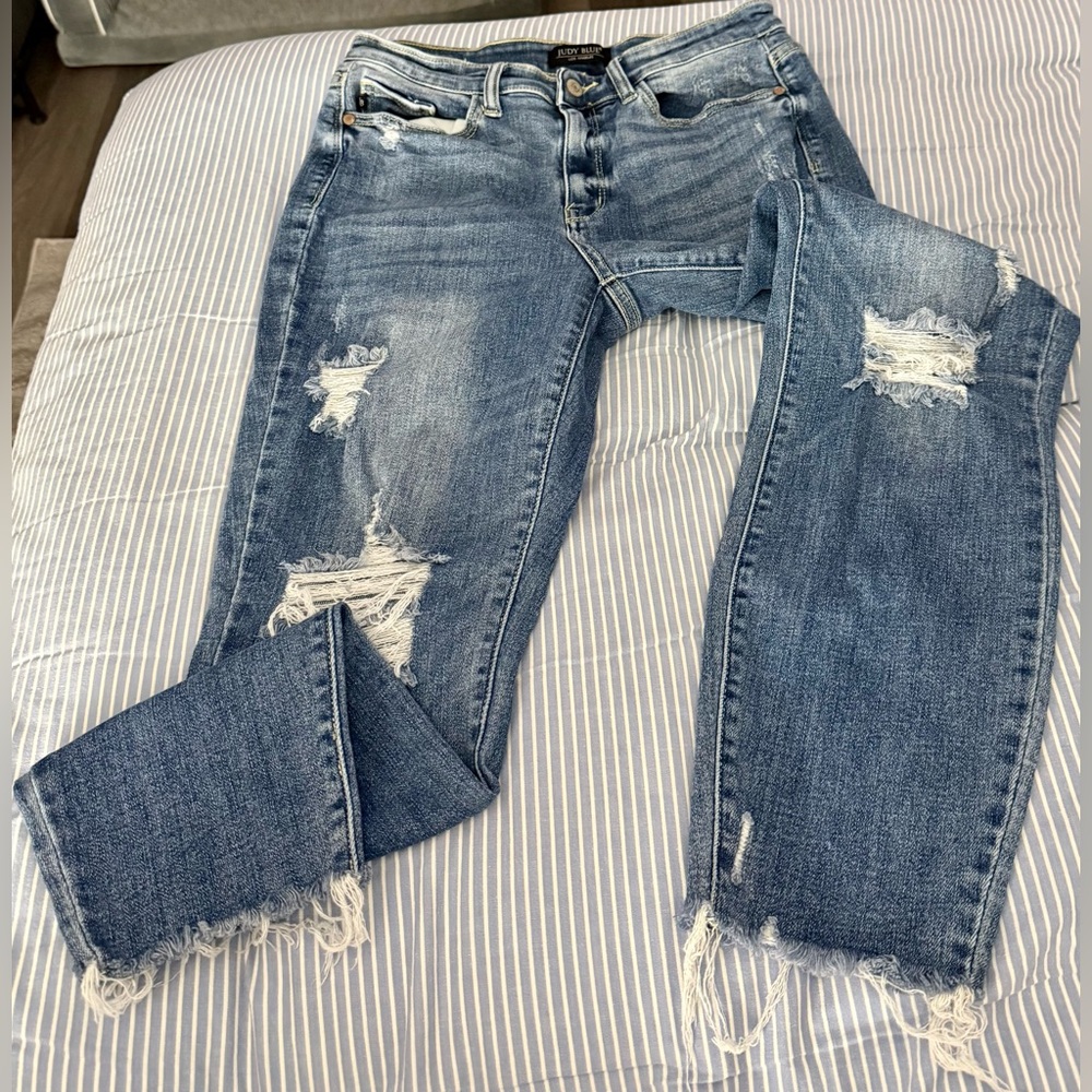 Judy Blue Medium Blue Distressed Straight Leg Jeans